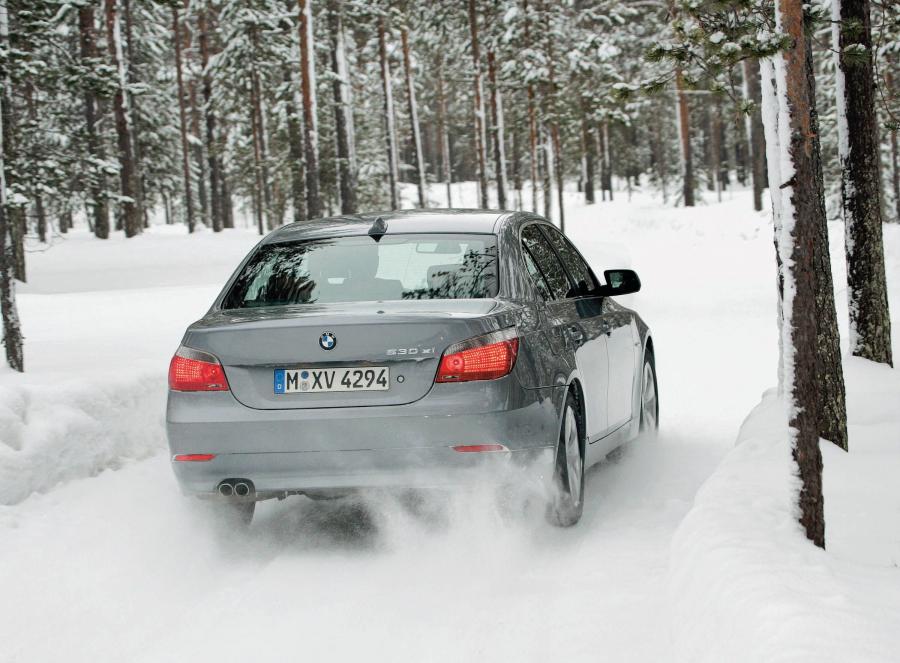  BMW 5-Series 2004 года  (фото 16 из 74)